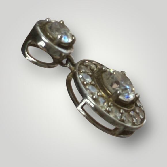 925 Sterling Silver Pendant with Cubic Zirconia Halo Design - Picture 2 of 7